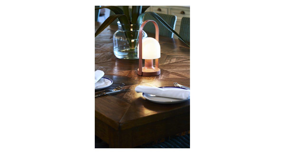 Lámpara sobremesa FollowMe Marset en Minim