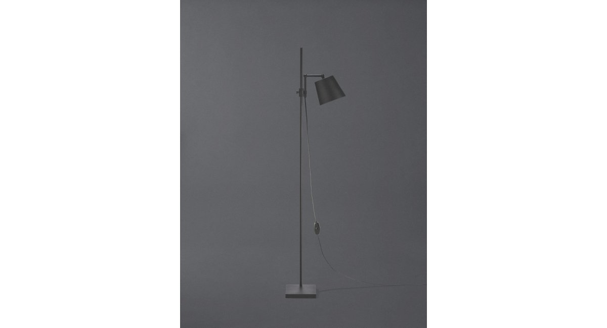 Lámpara de pie Steel Lab en MINIM Barcelona y Madrid 03