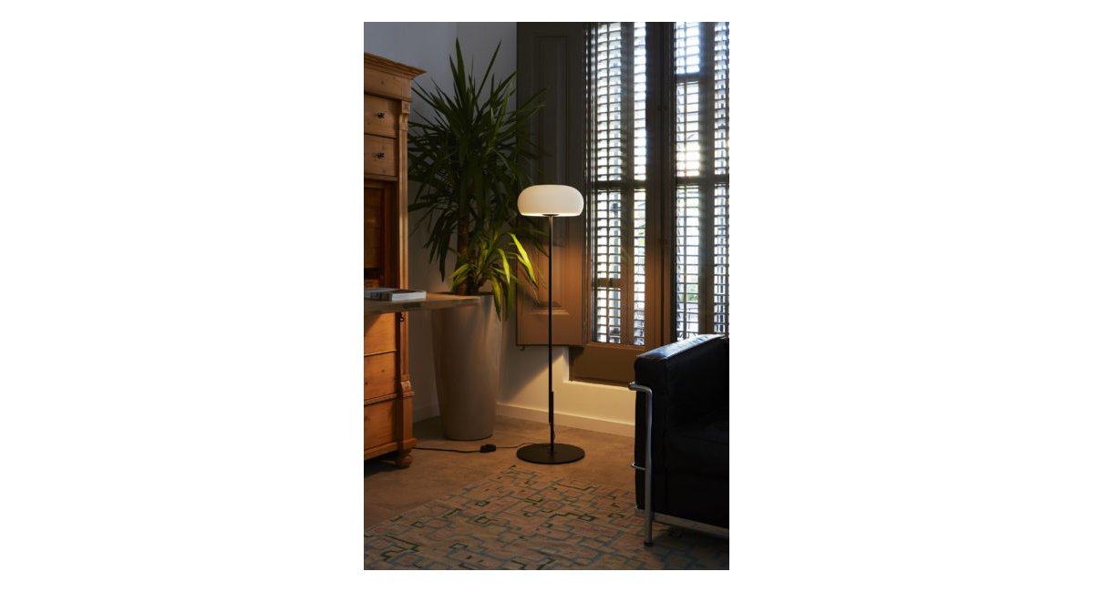 Lámpara de pie Vetra Marset en Minim