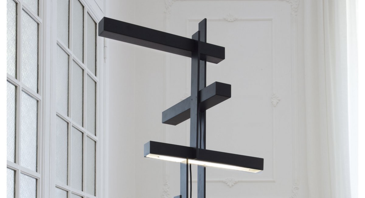 LAS - OLUCE - lampara de pie - MINIM - lifestyle sala