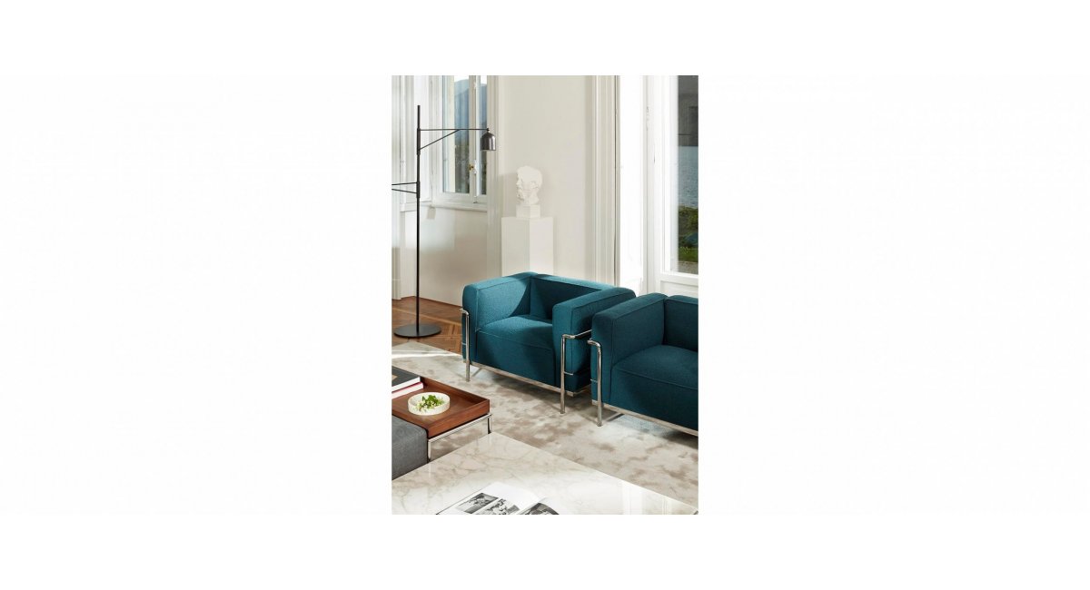 LC3 FAUTEUIL GRAND CONFORT DURABLE - Le Corbusier, Pierre Jeanneret, Charlotte Perriand - Cassina - MINIM - lifestyle