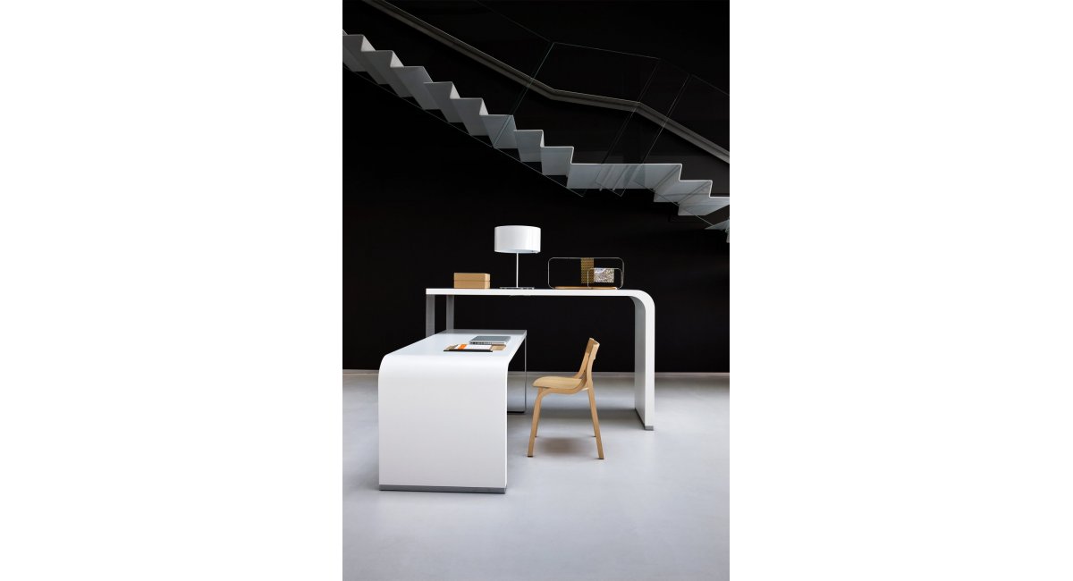 La Palma_mesa blanca_mesa modular_mesa estudio_mesa oficina_MINIM Showroom_Madrid_Barcelona_lifestyle_diferentes alturas