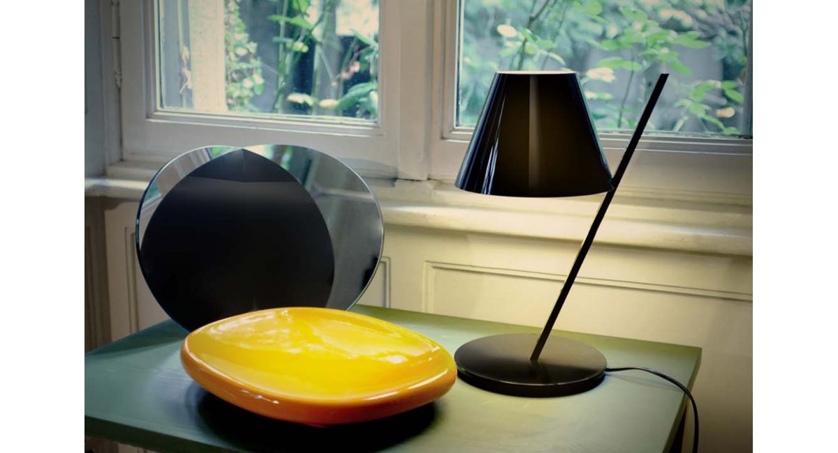 Artemide, La Petite Table