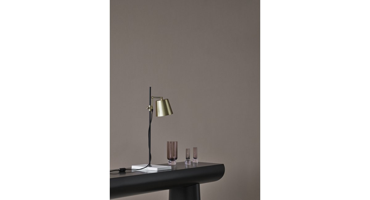 Lab_ lámpara de sobremesa - Karakter - MINIM - lifestyle escritorio