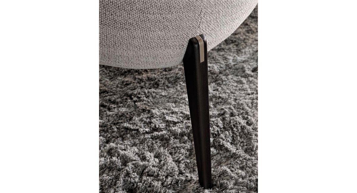 Lido armchair, Minotti, MINIM Barcelona