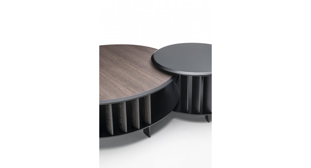 LivingDivani_Islands Low Tables_Stephen Burks_mesa de exterior_MINIM_mesas terraza