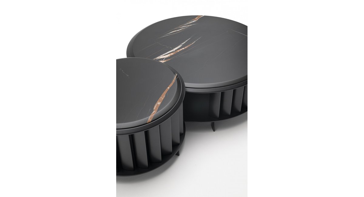 LivingDivani_Islands Low Tables_Stephen Burks_mesa de exterior_MINIM_varios acabados