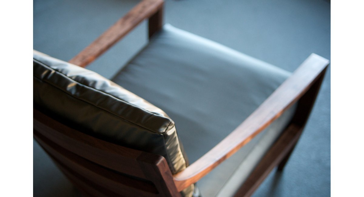 De La Espada, Low lounge Chair