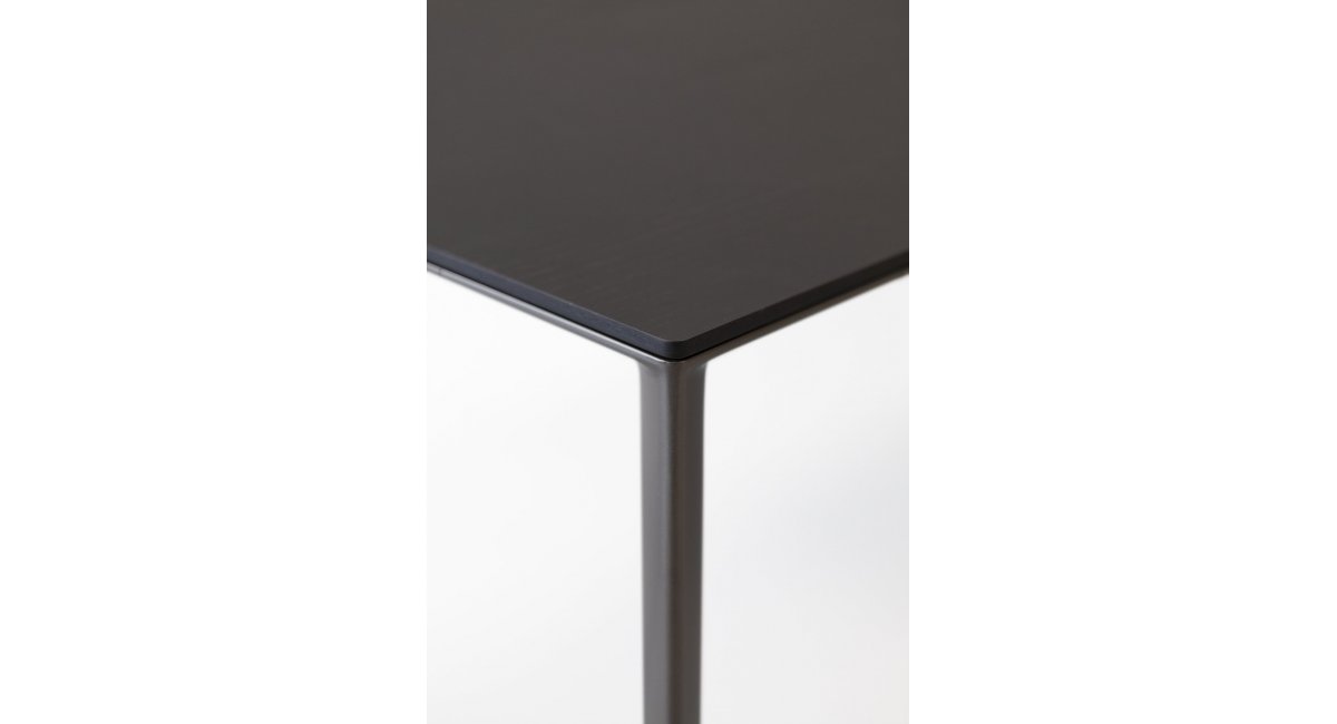 MESA_PORRO_PASCAL_mesa de madera maciza, mármol o cerámica_patas de metal_rectangular_mesa cocina_mesa oficina_mesa comedor_MINIM Showroom_Madrid_Barcelona_detalle esquina