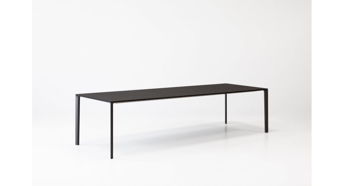 MESA_PORRO_PASCAL_mesa de madera maciza, mármol o cerámica_patas de metal_rectangular_mesa cocina_mesa oficina_mesa comedor_MINIM Showroom_Madrid_Barcelona_vista lateral