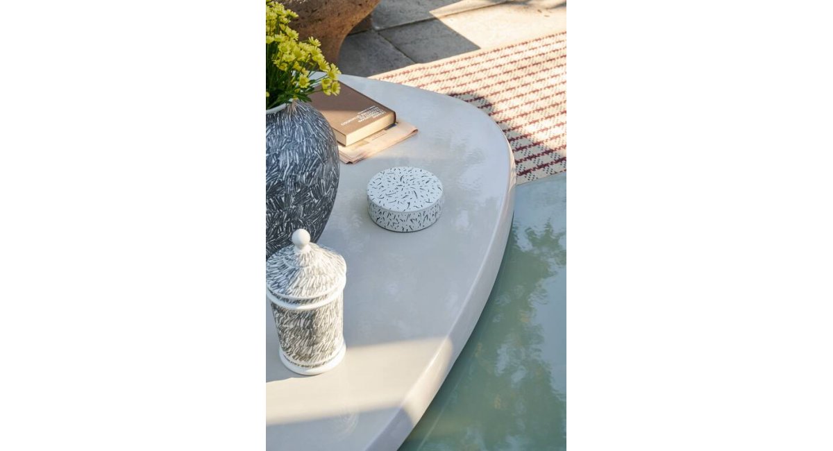 MEXIQUE OUTDOOR LOW TABLE_Cassina_Minim Barcelona Madrid