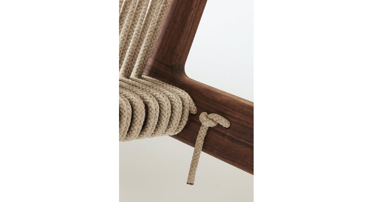 MR01 Initial LoungeChair_butaca_Gubi_MINIM_detalle