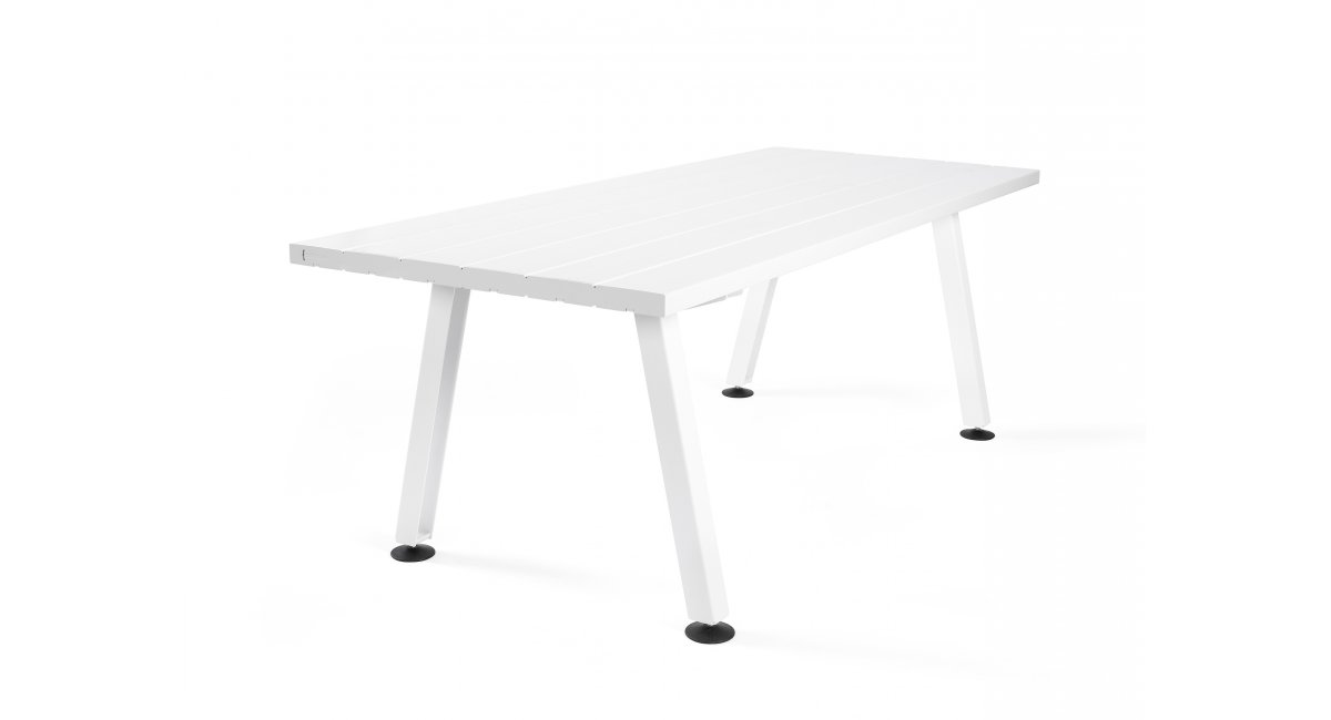 Extremis, Marina Table