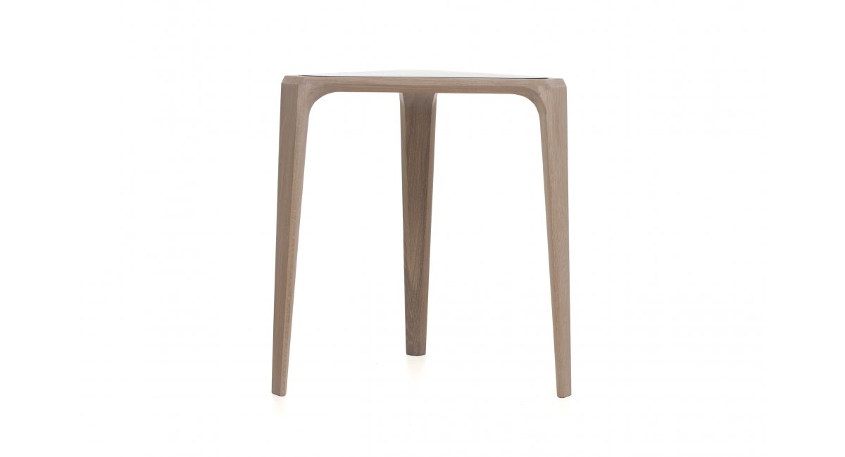 De La Espada, Mary's Side Table