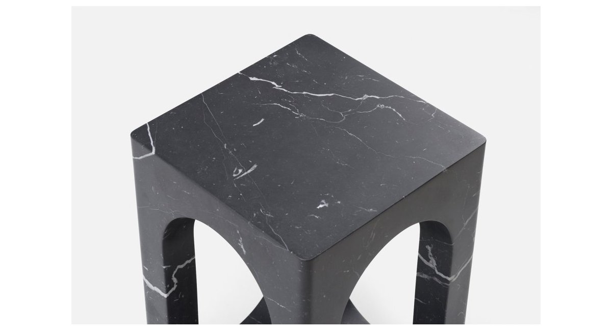 Mesa Carlo de la Espada en Minim 01