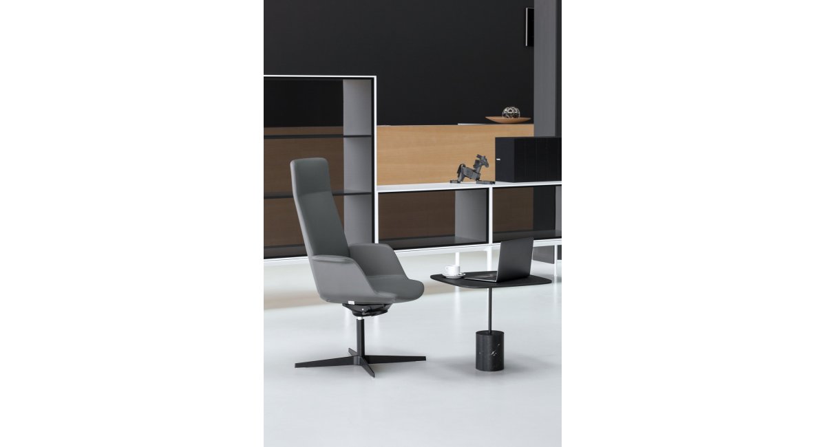 Mesa Jey_La Palma_diferentes tamaños_diferentes colores_base de mármol o cemento_mesa exteriores_mesa interiores_lifestyle_mesa de despacho_oficina