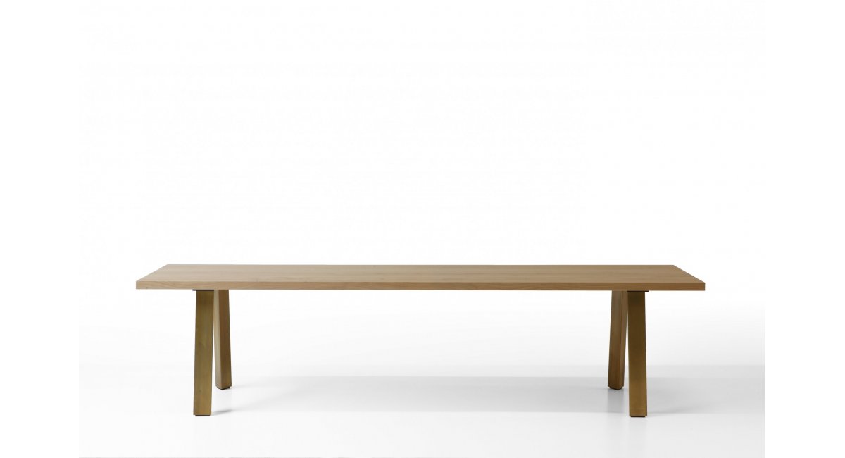 Mesa RYOBA_Porro_tablero de madera maciza_cerezo europeo_patas metal_mesa larga_mesa estrecha_MINIM Showroom_Madrid_Barcelona