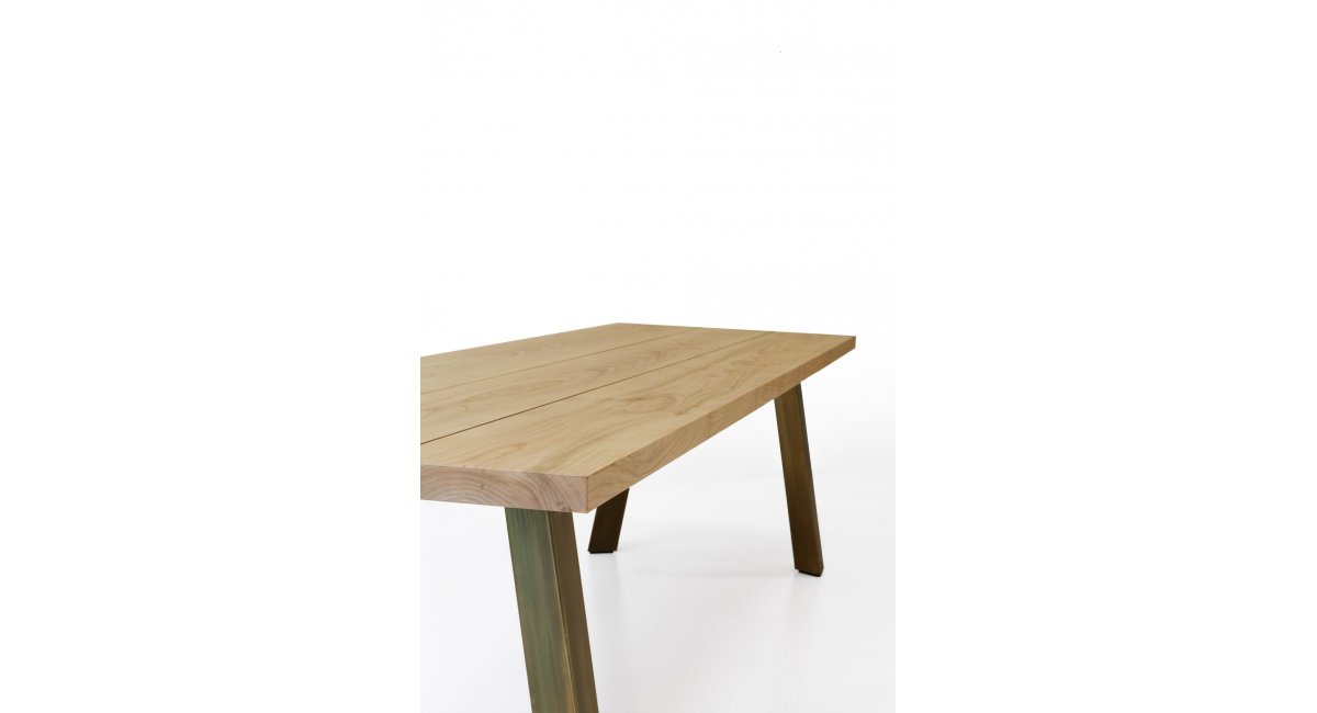Mesa RYOBA_Porro_tablero de madera maciza_cerezo europeo_patas metal_patas triangulares_caballete_MINIM Showroom_Madrid_Barcelona