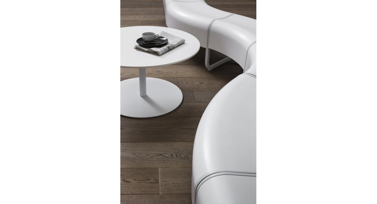 Mesa brio_La Palma_mesa blanca_mesa minimalista_mesa ligera_MINIM Showroom_Barcelona_Madrid_mesa salón_mesa auxiliar