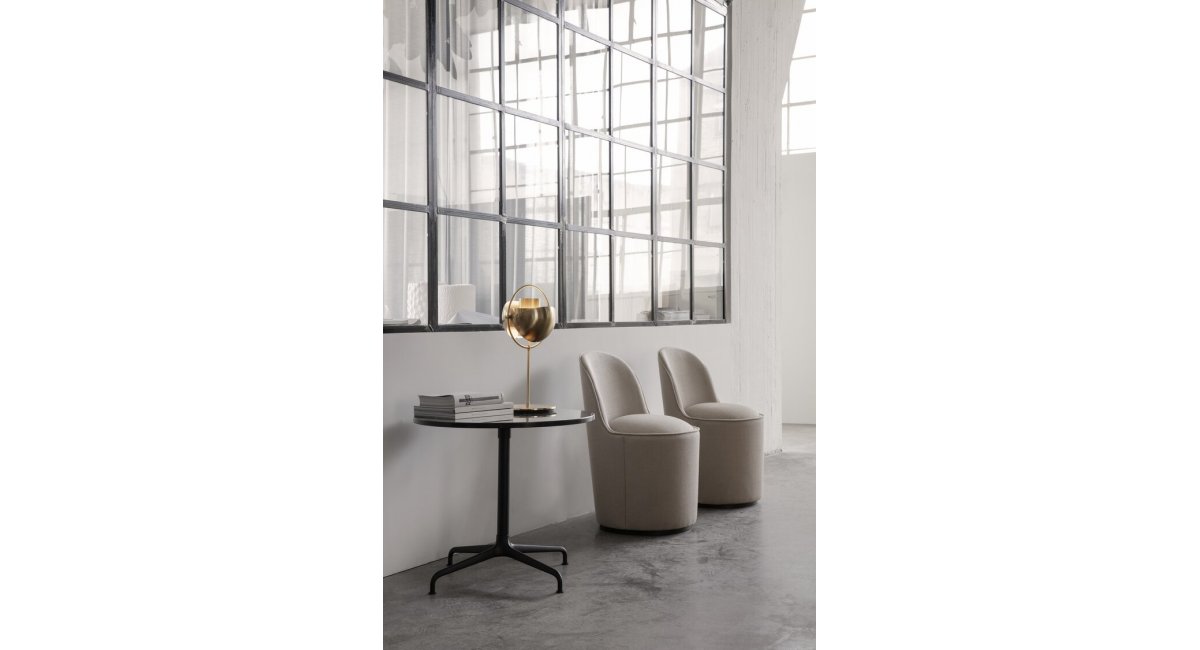 Multi Lite_Table Lamp_lámpara de mesa_lámpara de latón_Gubi_MINIM_lifestyle