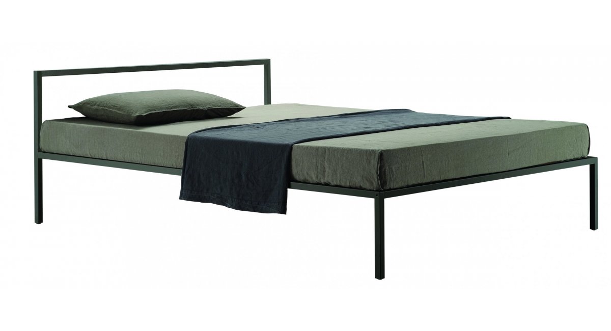Nyx cama Zanotta en MINIM