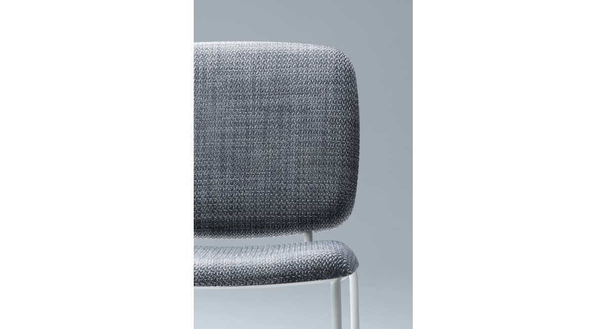 Nina_F.Rota_Silla de exterior_Paola Lenti_MINIM_lifestyle_detalle