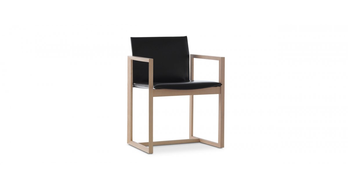 Cassina, 184 Eve