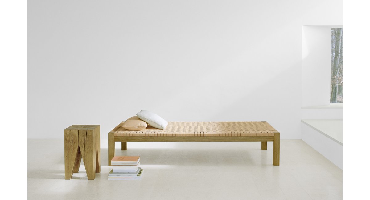 e15, Theban Coffee Table