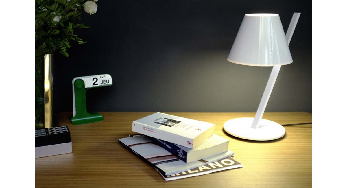 Artemide, La Petite Table