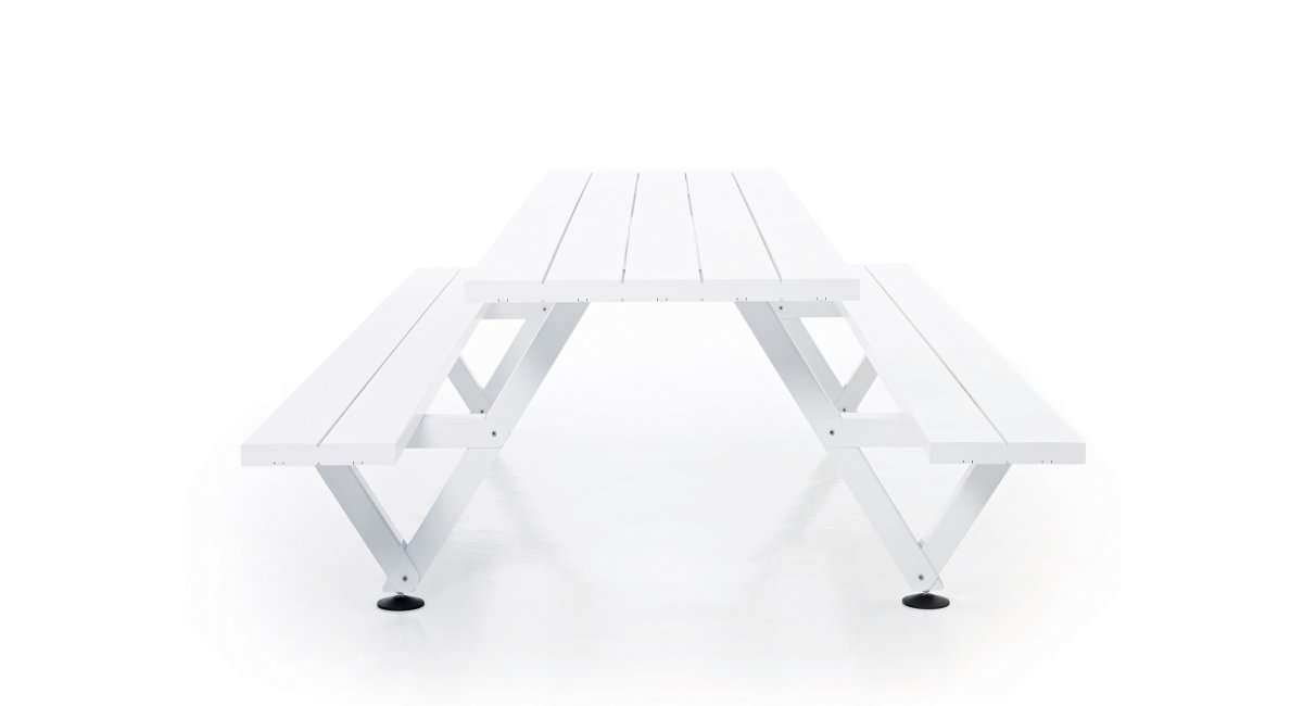 Extremis, Marina Picnic