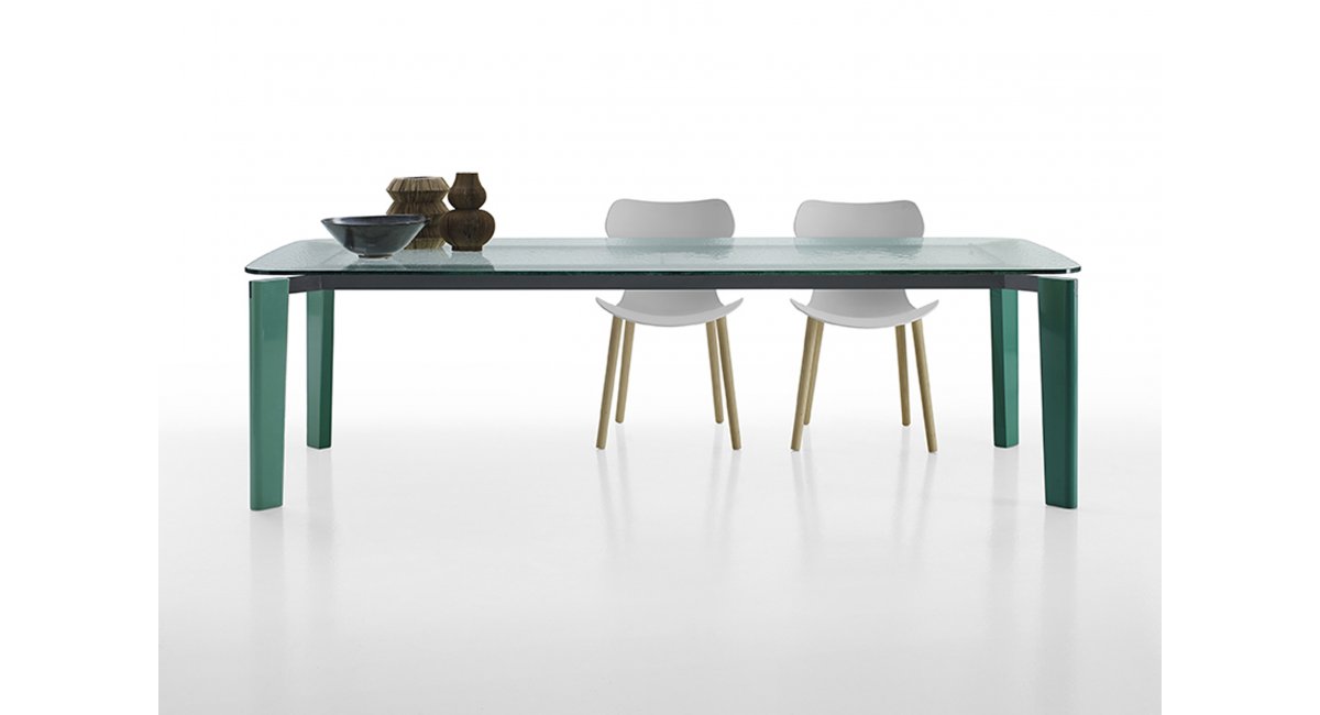 B&amp;B Italia, Oskar