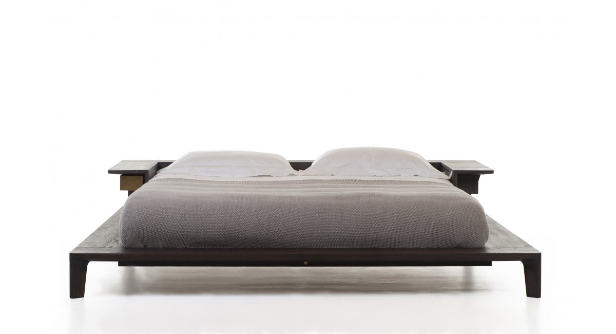 De La Espada, Plataform Bed