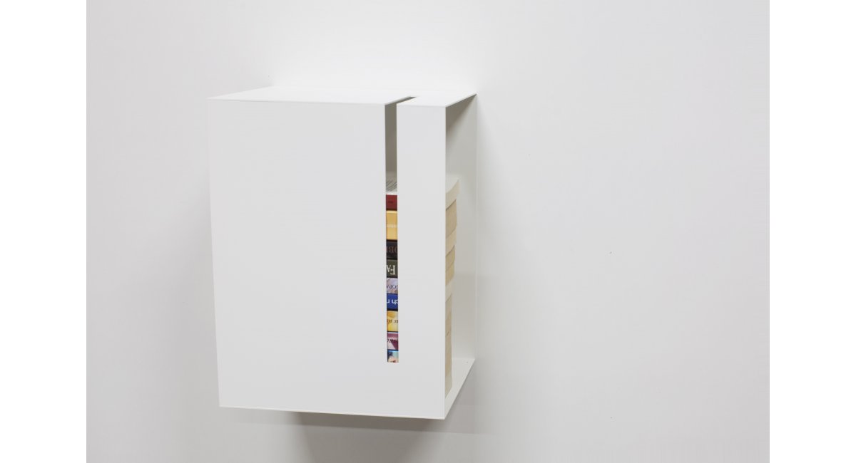 Roshults, Manhattan wall