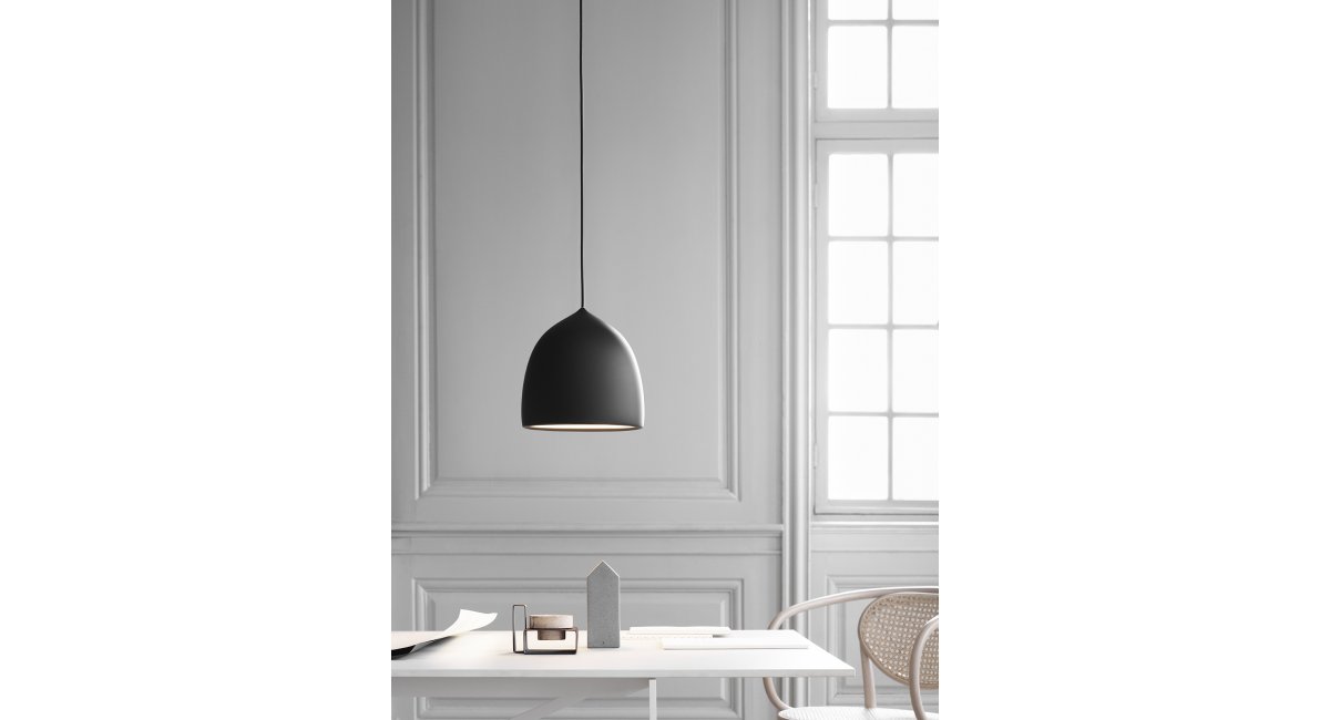 Light-years, Suspence