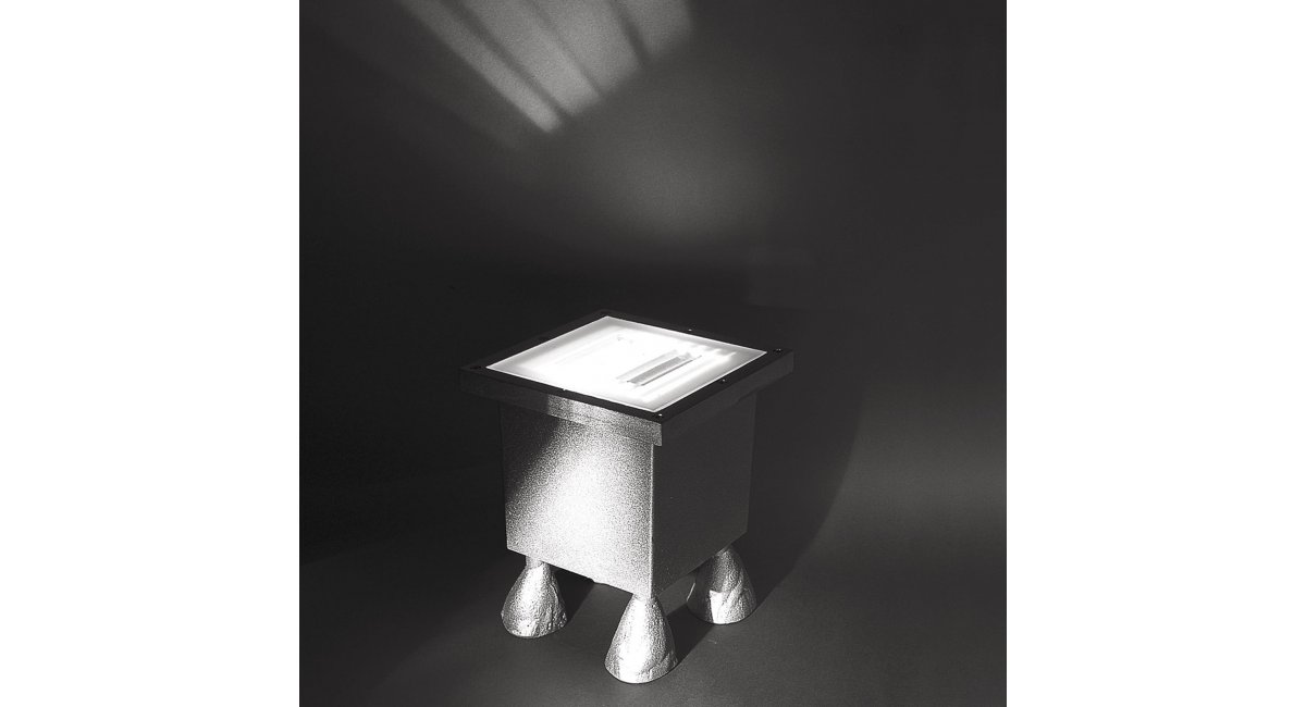 Viabizzuno, Big feet