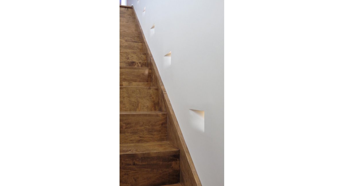 Viabizzuno, La Stretta