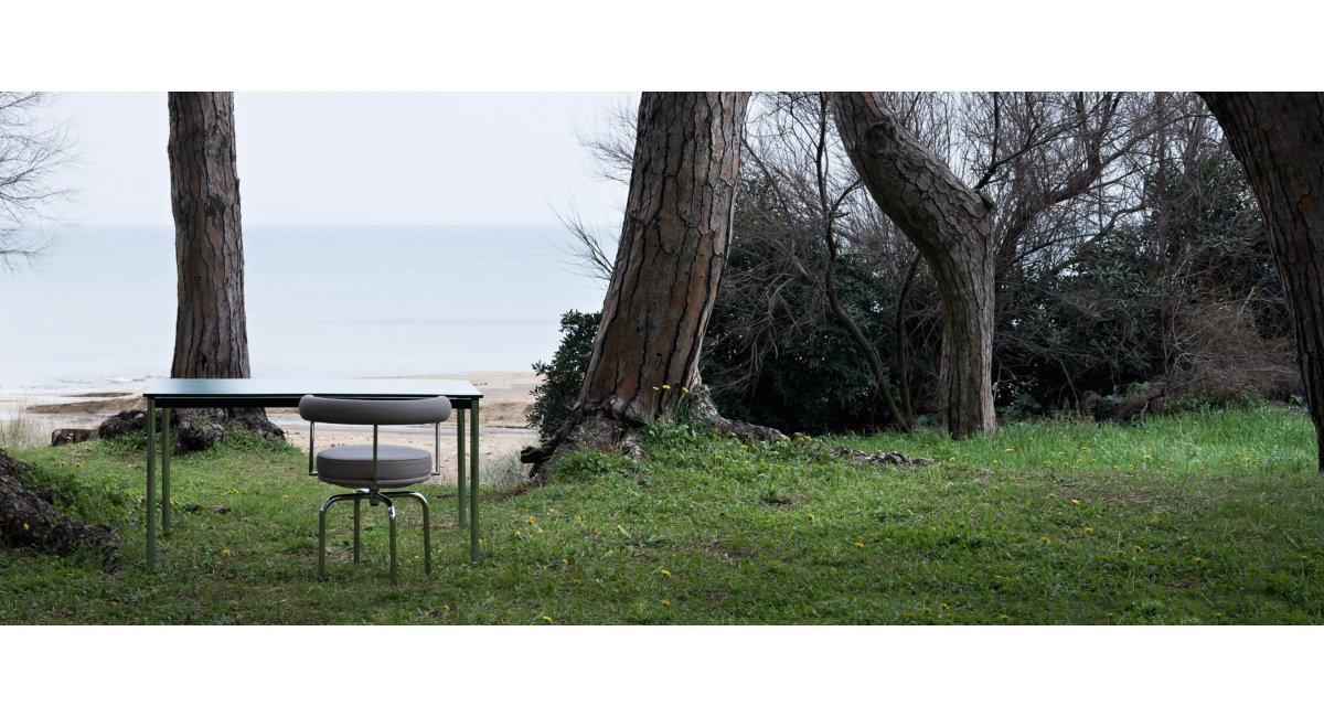 Cassina, LC10-P outdoor