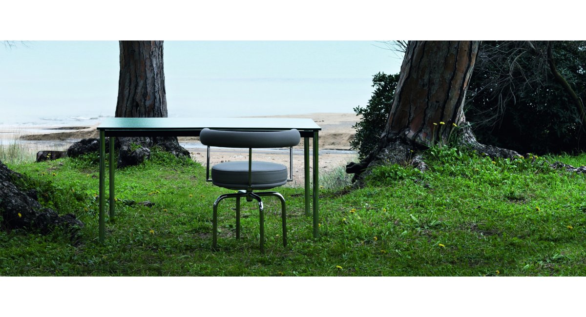 Cassina, LC7 outdoor