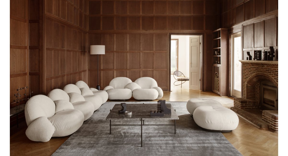 Pacha_Sofa_2 plazas-sofá con reposabrazos_GUBI_MINIM_lifestyle salón