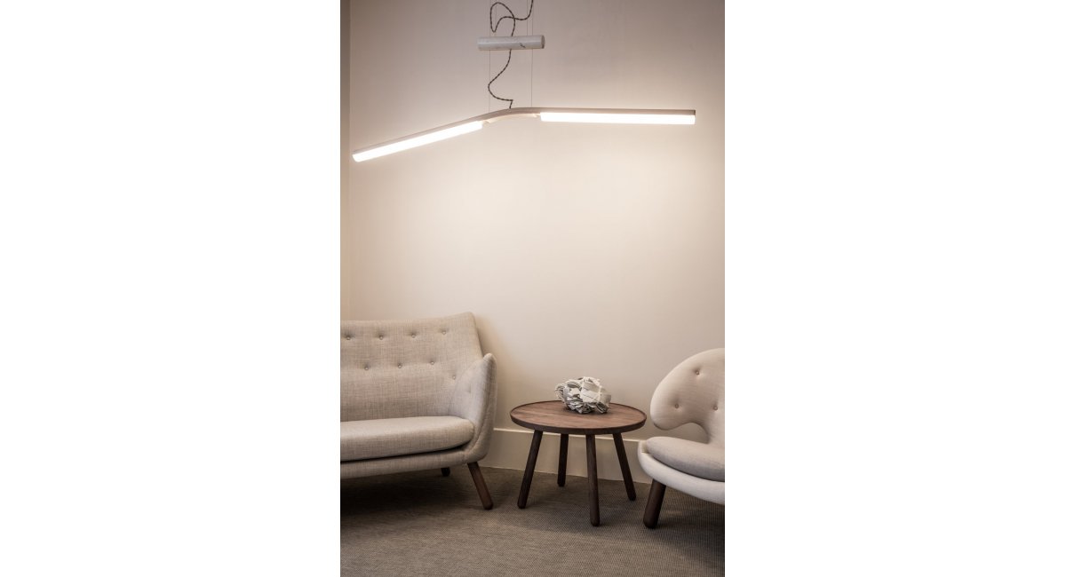 House of Finn Juhl, Pelican table