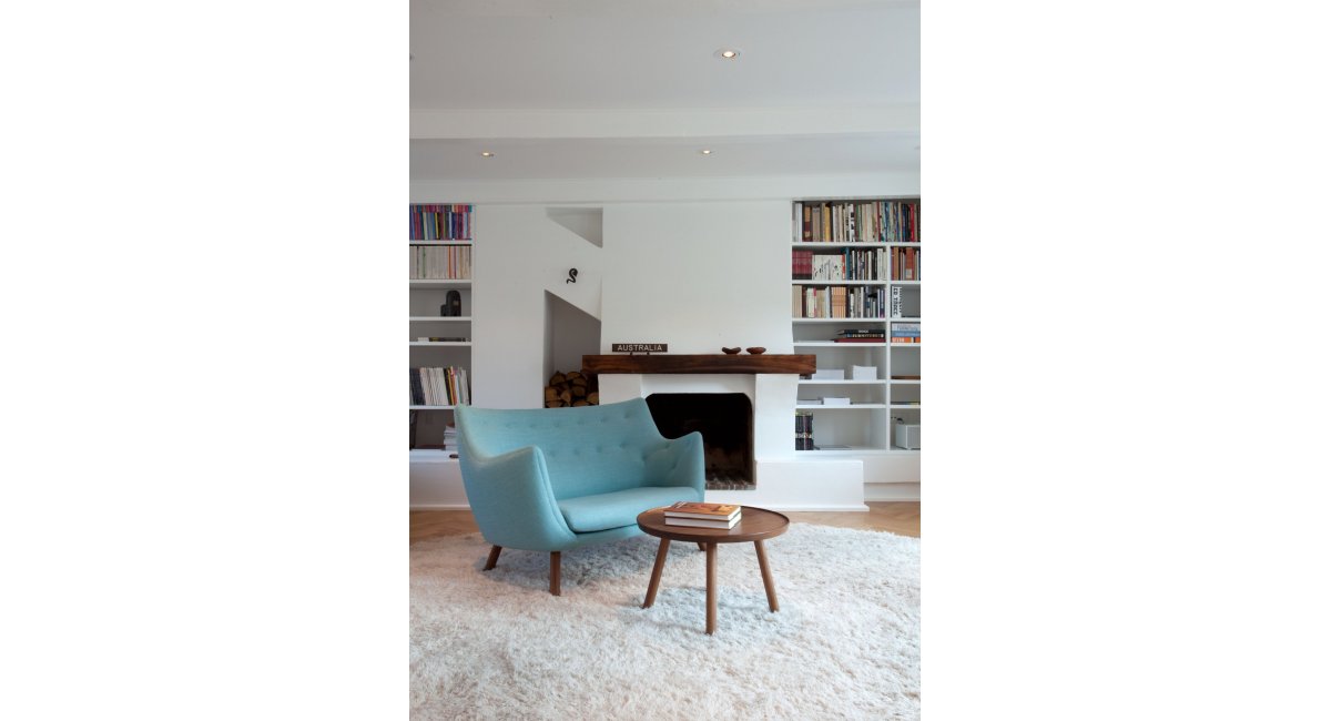 House of Finn Juhl, Pelican table