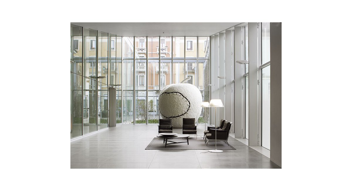 Romeo Moon Floor - Flos - MINIM - lifestyle oficina