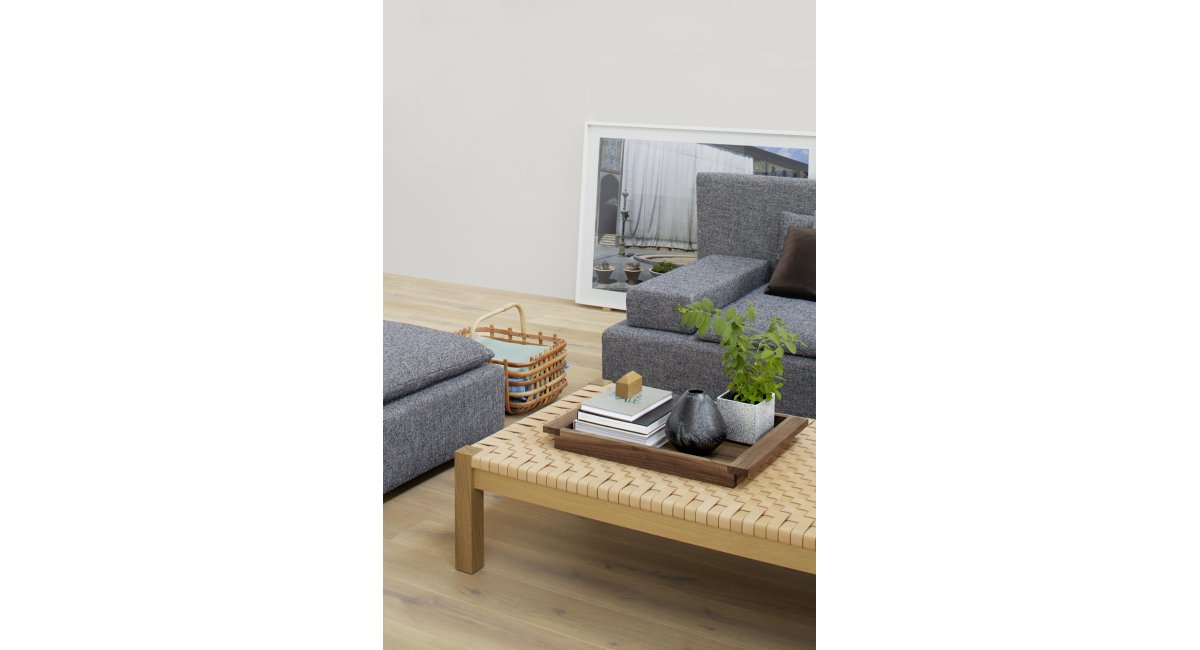 e15, Theban Coffee Table