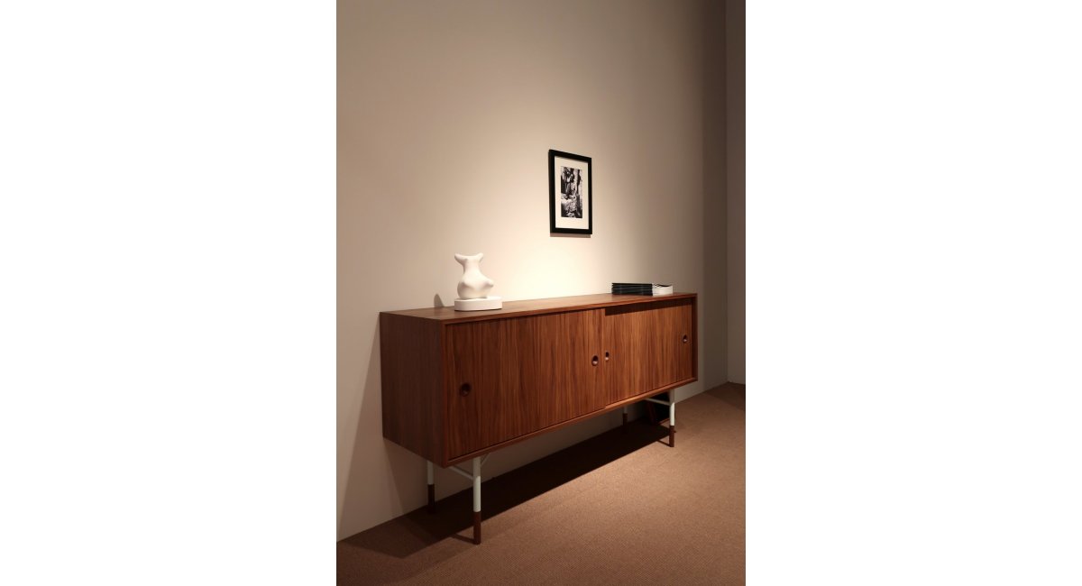 House of Finn Juhl, Sideboard