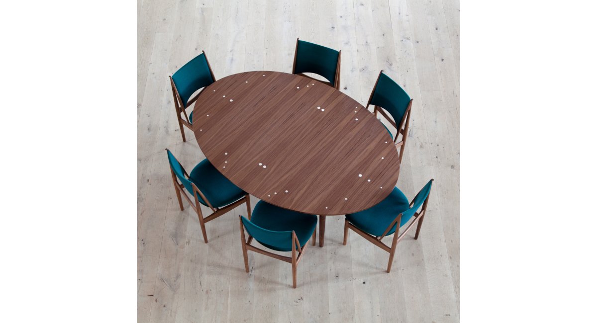 House of Finn Juhl, Silver Table