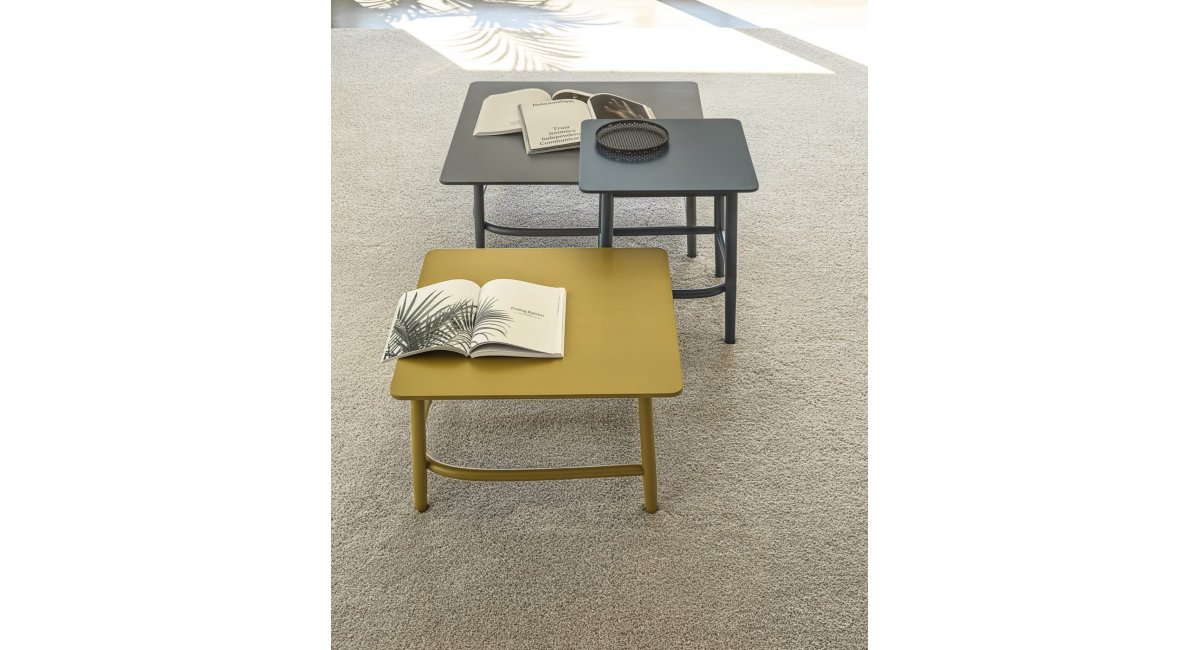 Single Curve - mesa - Gebrueder Thonet Vienna - MINIM - lifestyle