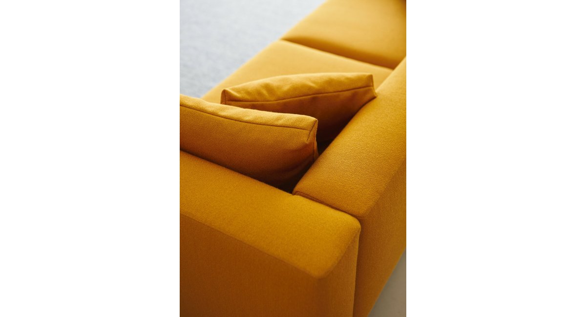 Sofa Eight, De la Espada