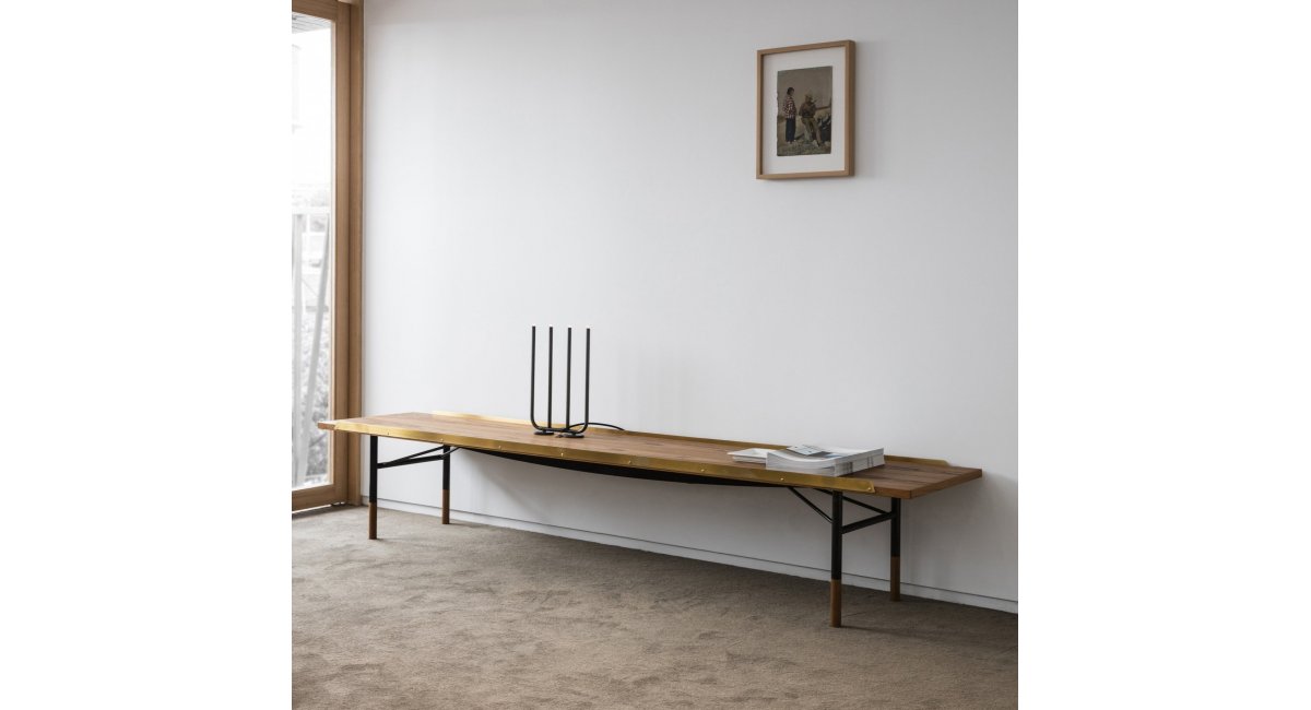 TableBench_TheHouseOfFinnJuhl_MINIM Barcelona Madrid