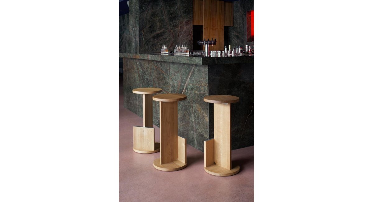 Tank_taburete_e15_MINIM