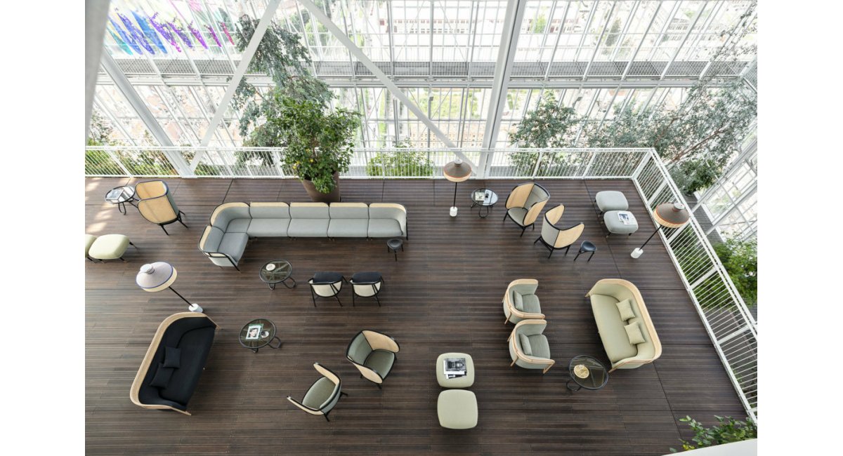 Targa Sofa - Gebrueder Thonet Vienna - MINIM - lifestyle terraza - vista aérea